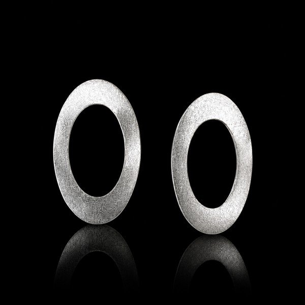 Luna Oval Studs - Σκουλαρίκια σε οβάλ σχήμα με επαργύρωση και ματ επιφάνεια