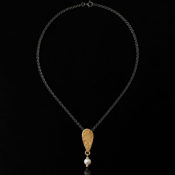 Dione Necklace - Μενταγιόν Από Ασήμι 925 Με Επιχρύσωση Και Επιροδιωμένη Μαύρη Αλυσίδα