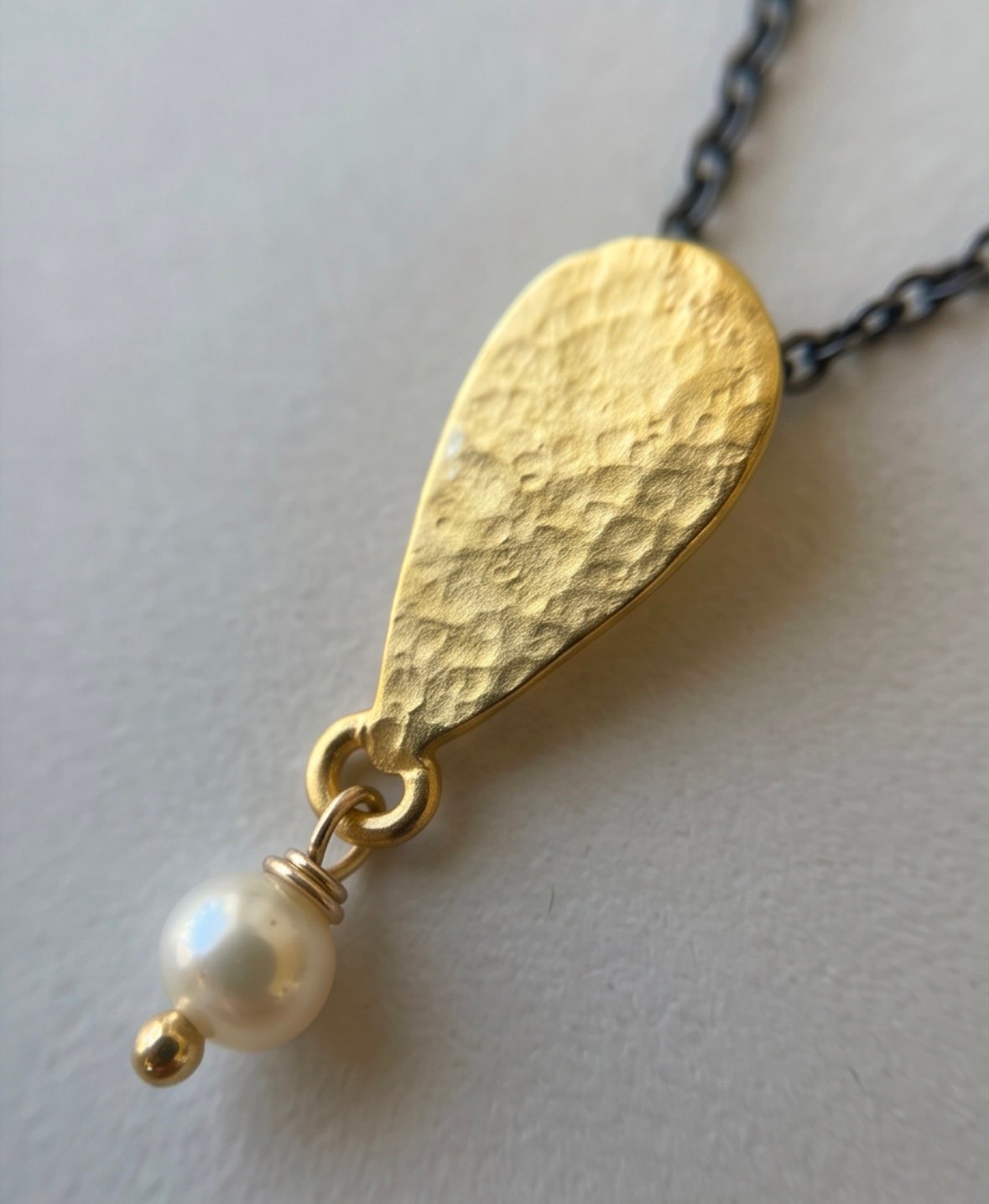 Dione Necklace - Μενταγιόν Από Ασήμι 925 Με Επιχρύσωση Και Επιροδιωμένη Μαύρη Αλυσίδα - Image 3